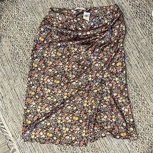 Midi skirt with slit - NWT